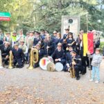 Foto di gruppo con gli alpini